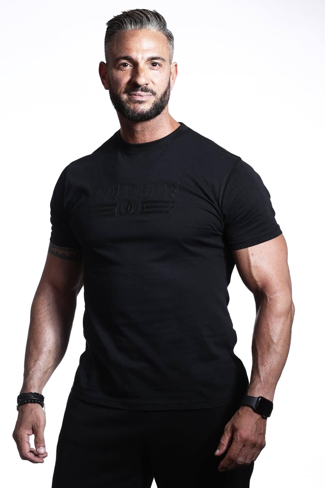Deluxe T-shirt Black on Black bakifrån